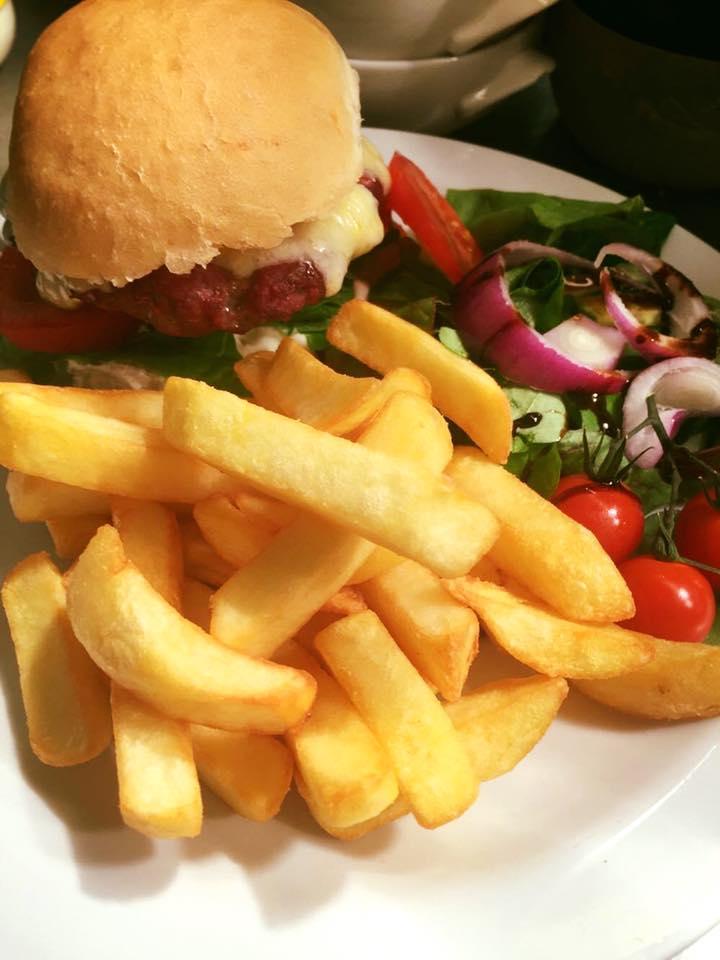 burger_and_chips.jpg